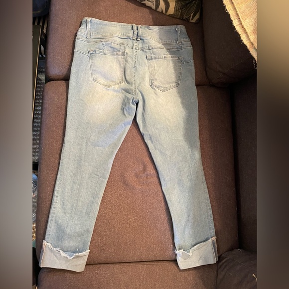 Capris - Picture 5 of 5